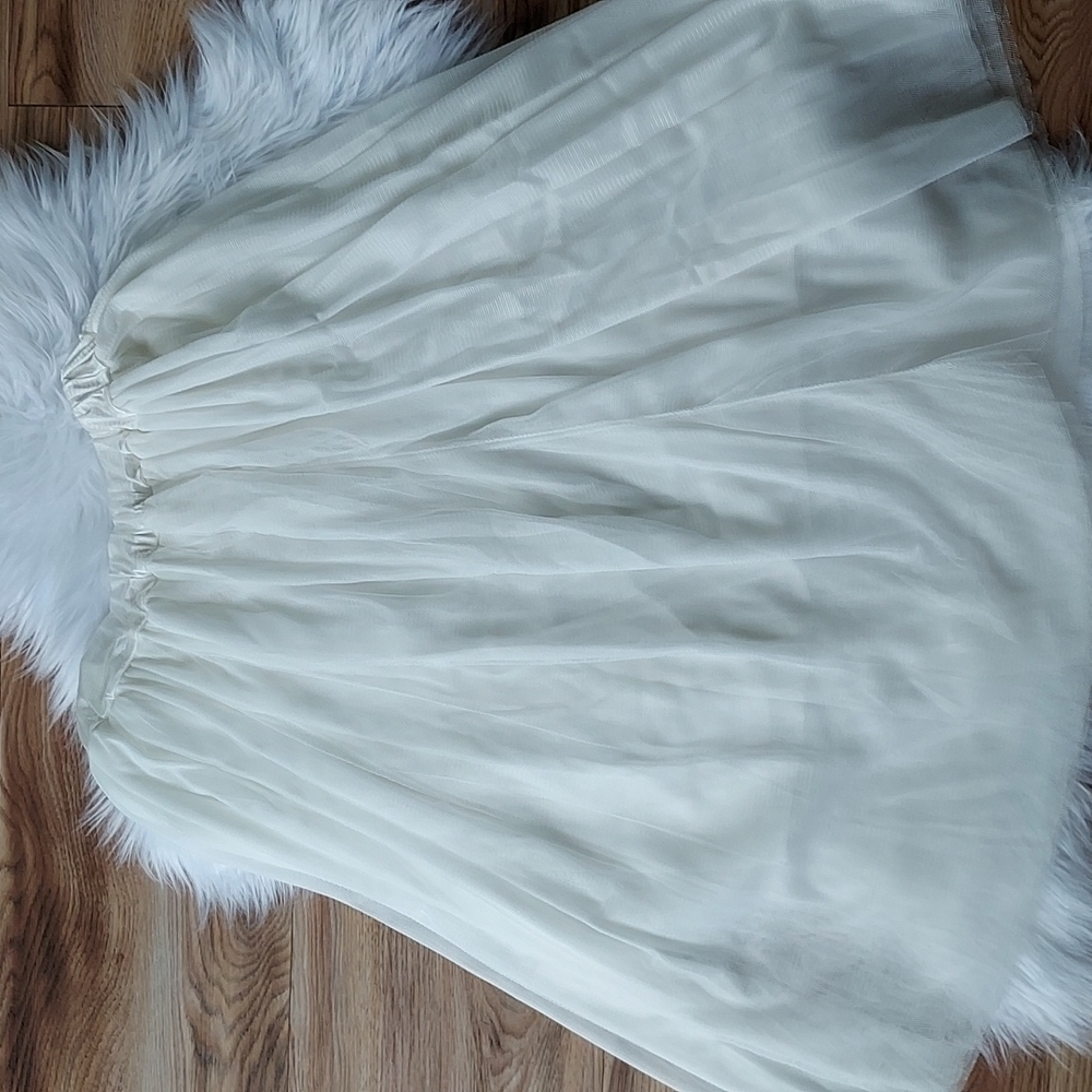 SOFT AND FEMININE SKIRT WITH FLAIR